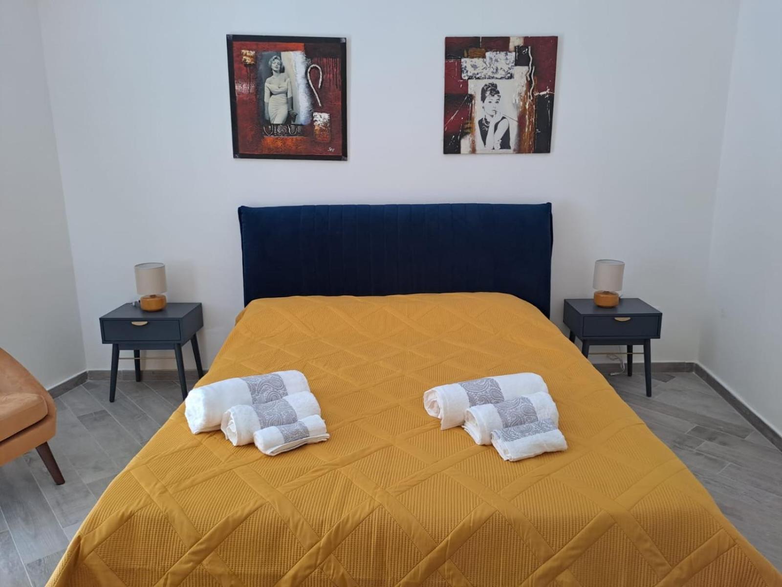 Travelers Cove - Spagnoli Naples